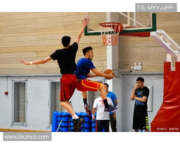 深圳篮球队在篮球团队协作排行榜中荣获第六名展现出强大团队精神与默契配合